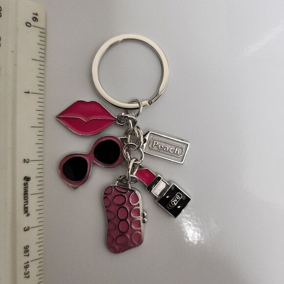 Keychain with Lipstick, Sunglasses and Bag Charms - Picture 4 of 4